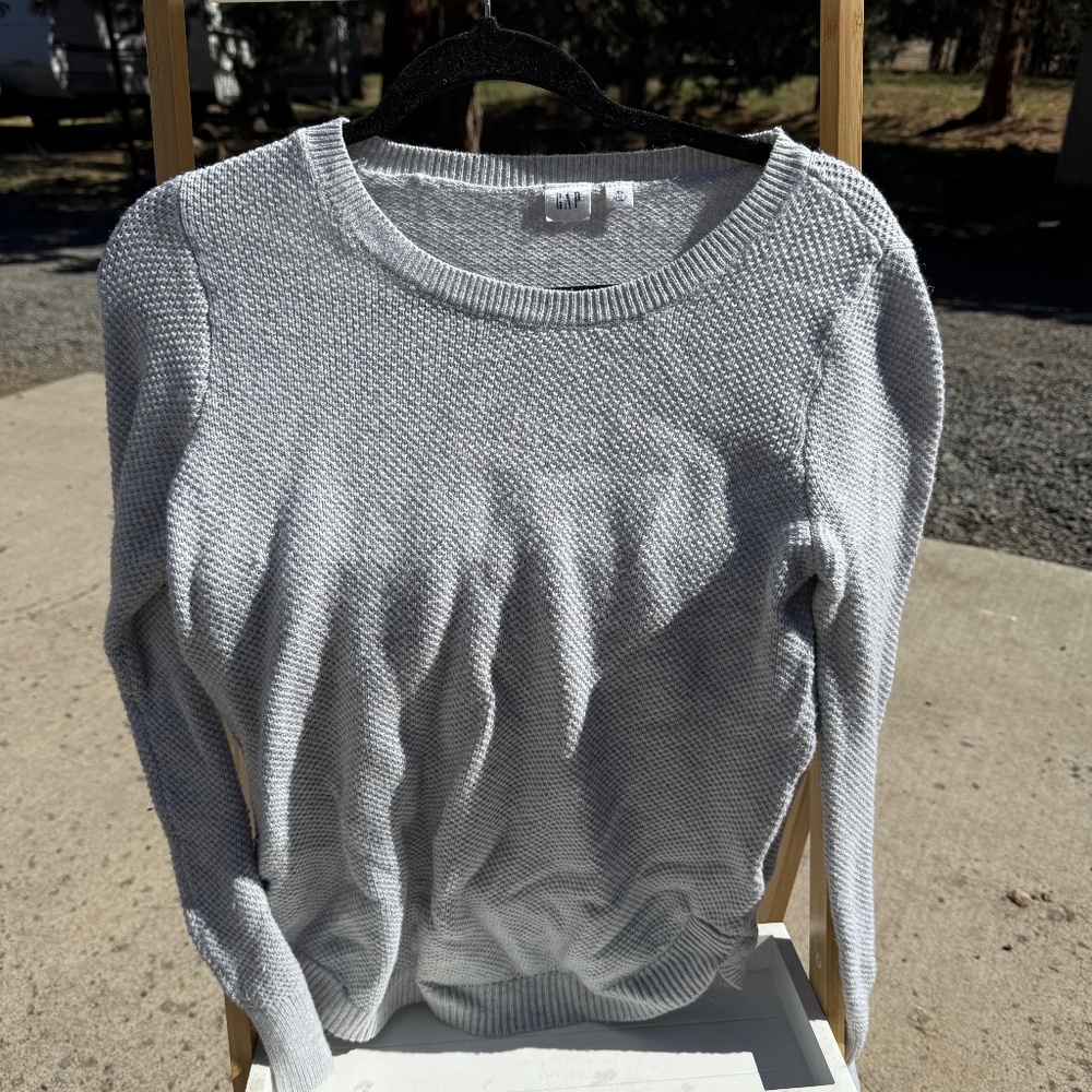 Women’s Gap Merino wool mix lightweight sweater XS